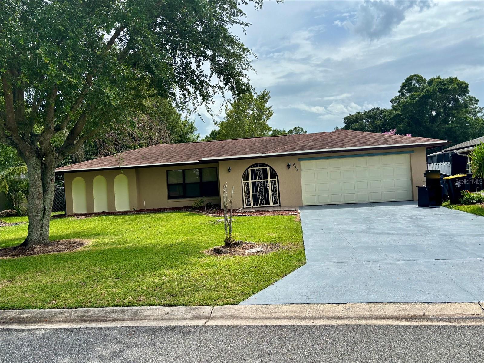 POINCIANA RE-PLAT PT NBRHD 01 VILLAGE 03 - Residential Lease