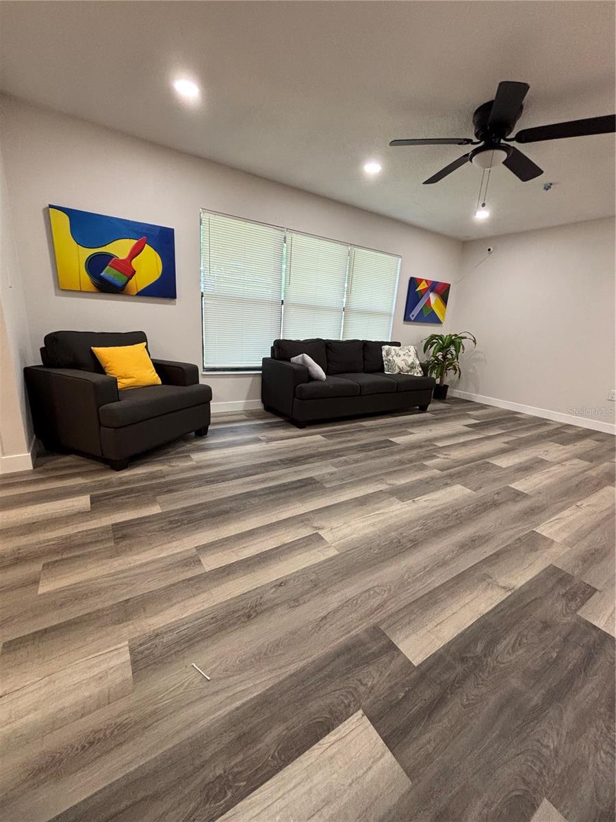 POINCIANA RE-PLAT PT NBRHD 01 VILLAGE 03 - Residential Lease