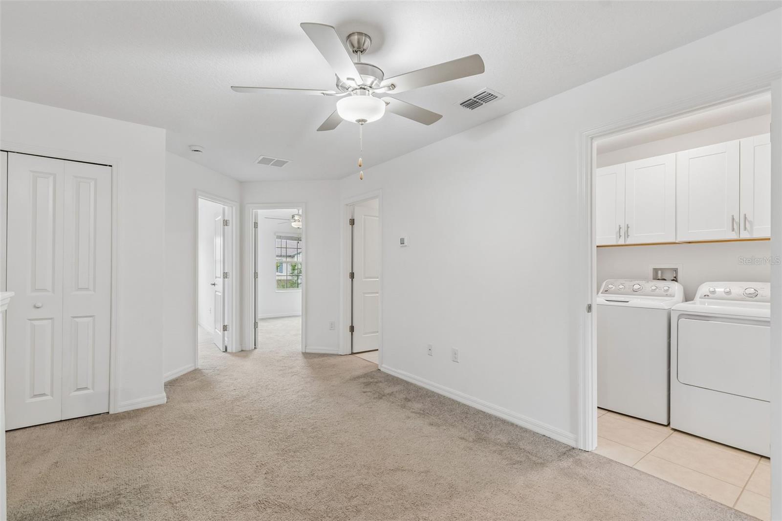 TOWNES/VERIDIAN - Residential Lease