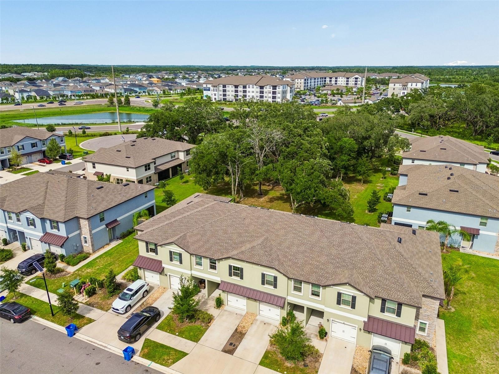 TOWNES/VERIDIAN - Residential Lease