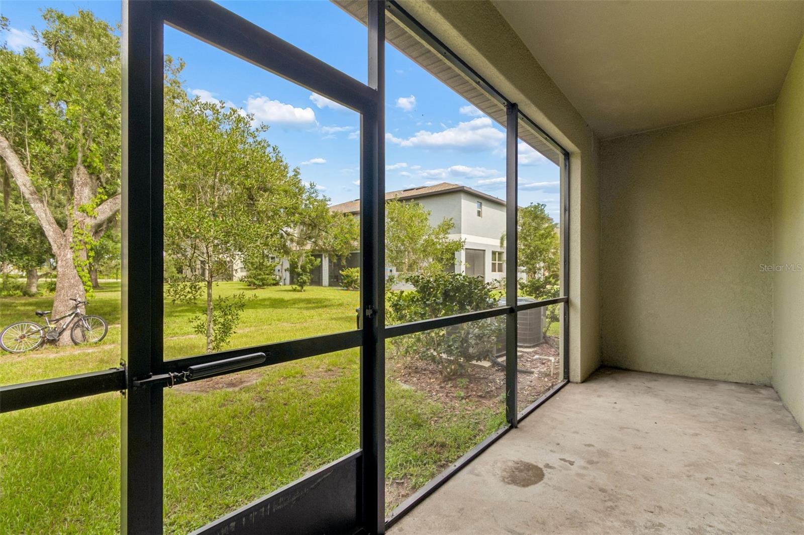 TOWNES/VERIDIAN - Residential Lease