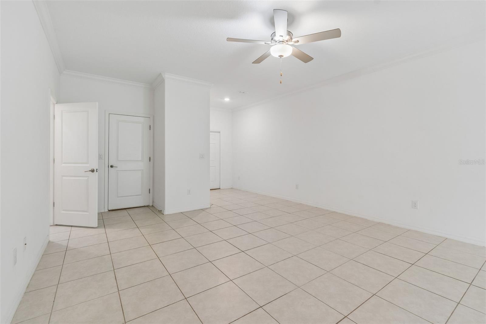 TOWNES/VERIDIAN - Residential Lease