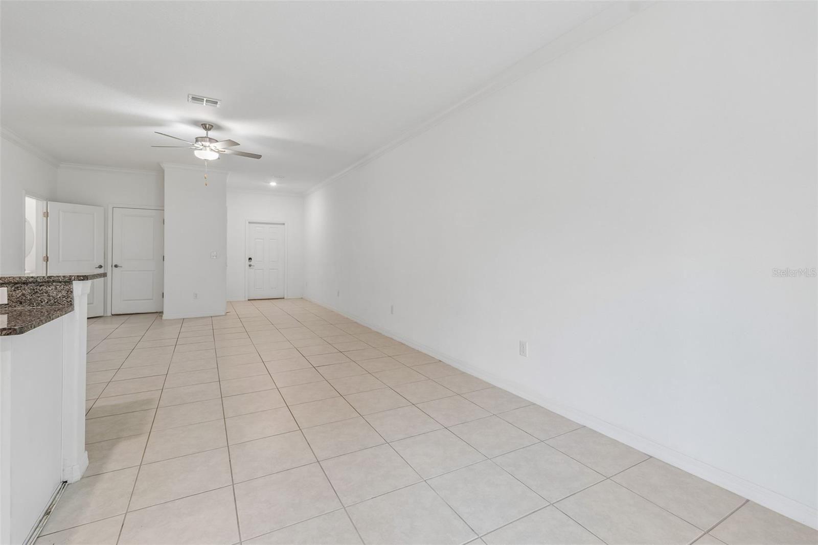 TOWNES/VERIDIAN - Residential Lease