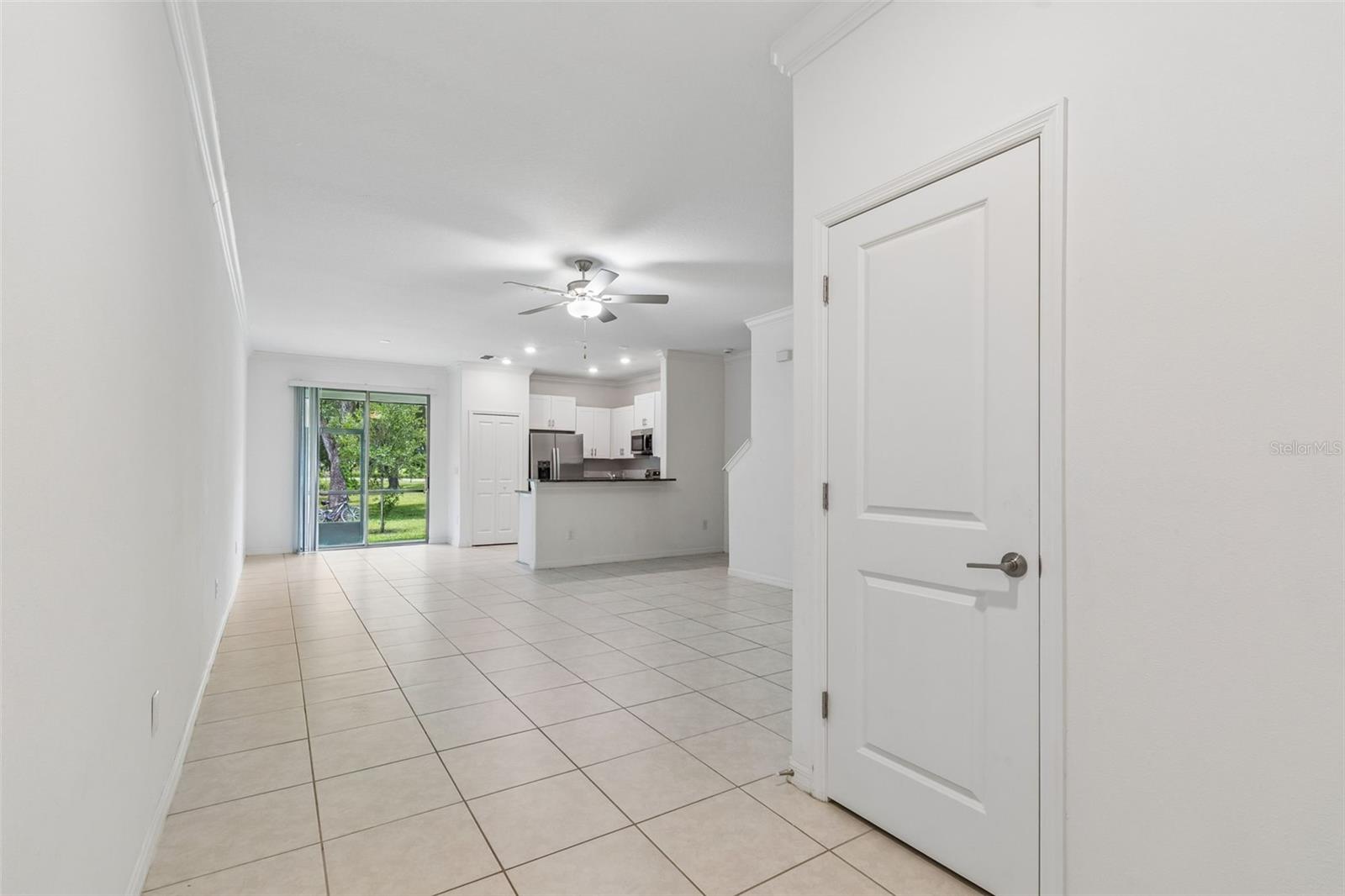 TOWNES/VERIDIAN - Residential Lease