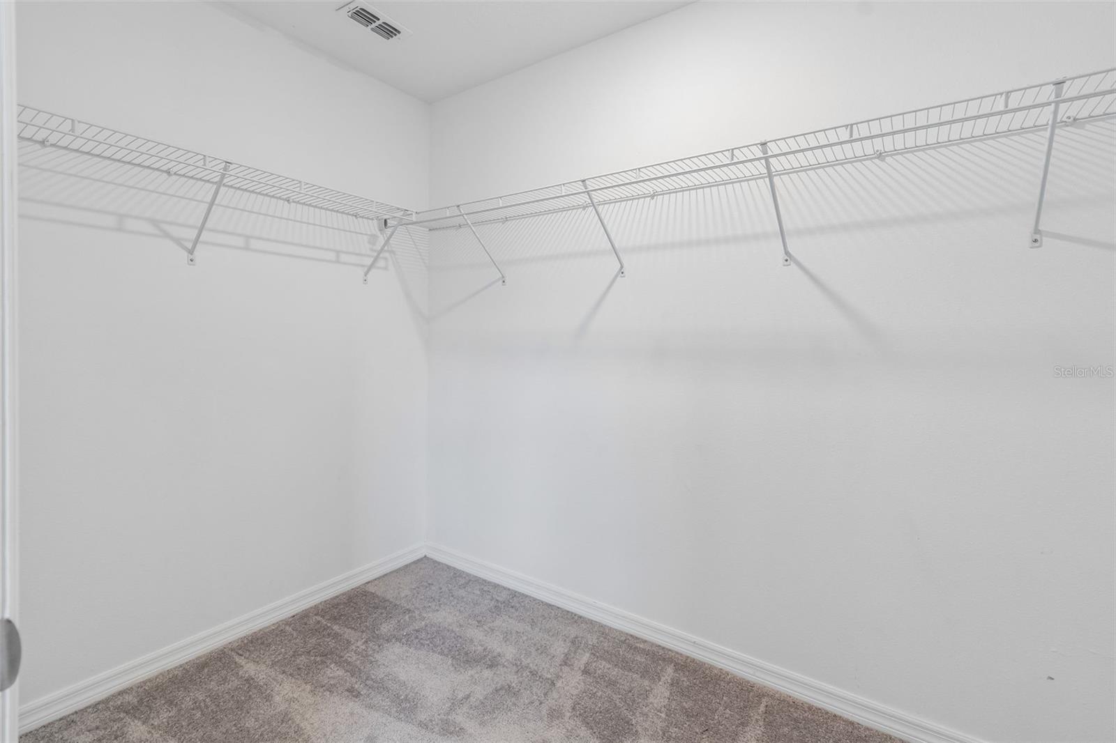 TOWNES/VERIDIAN - Residential Lease