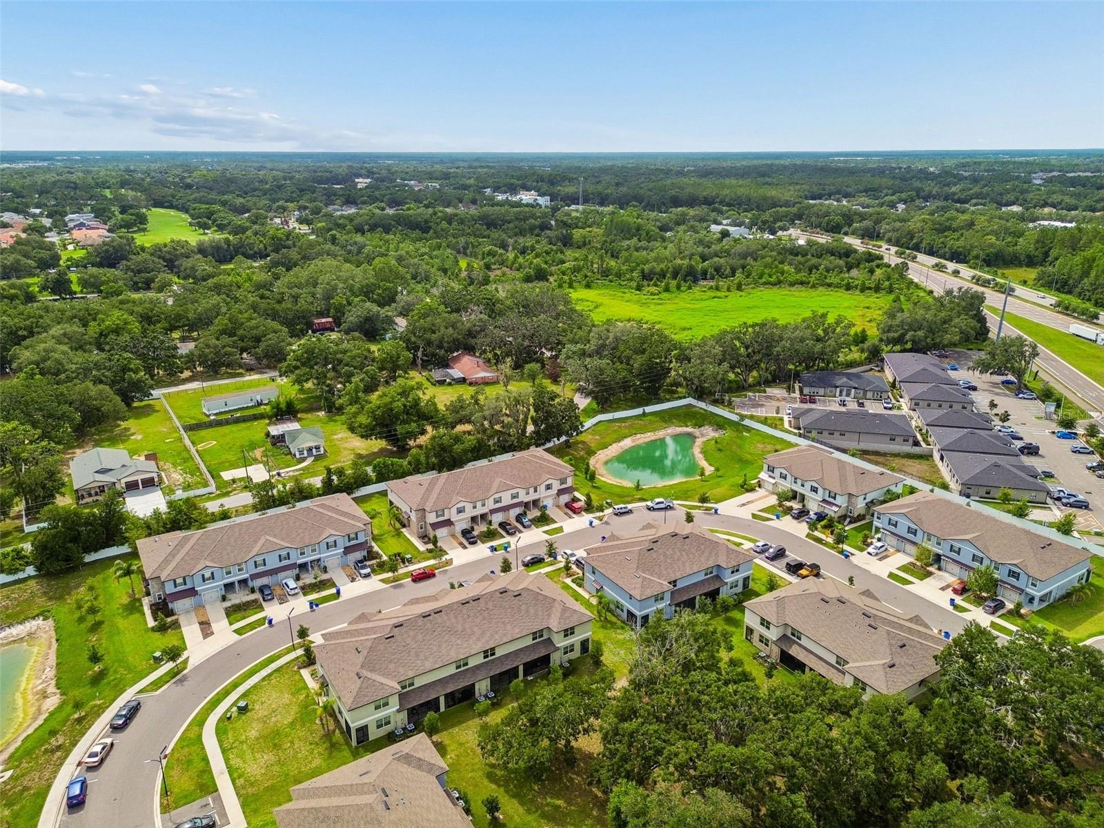 TOWNES/VERIDIAN - Residential Lease