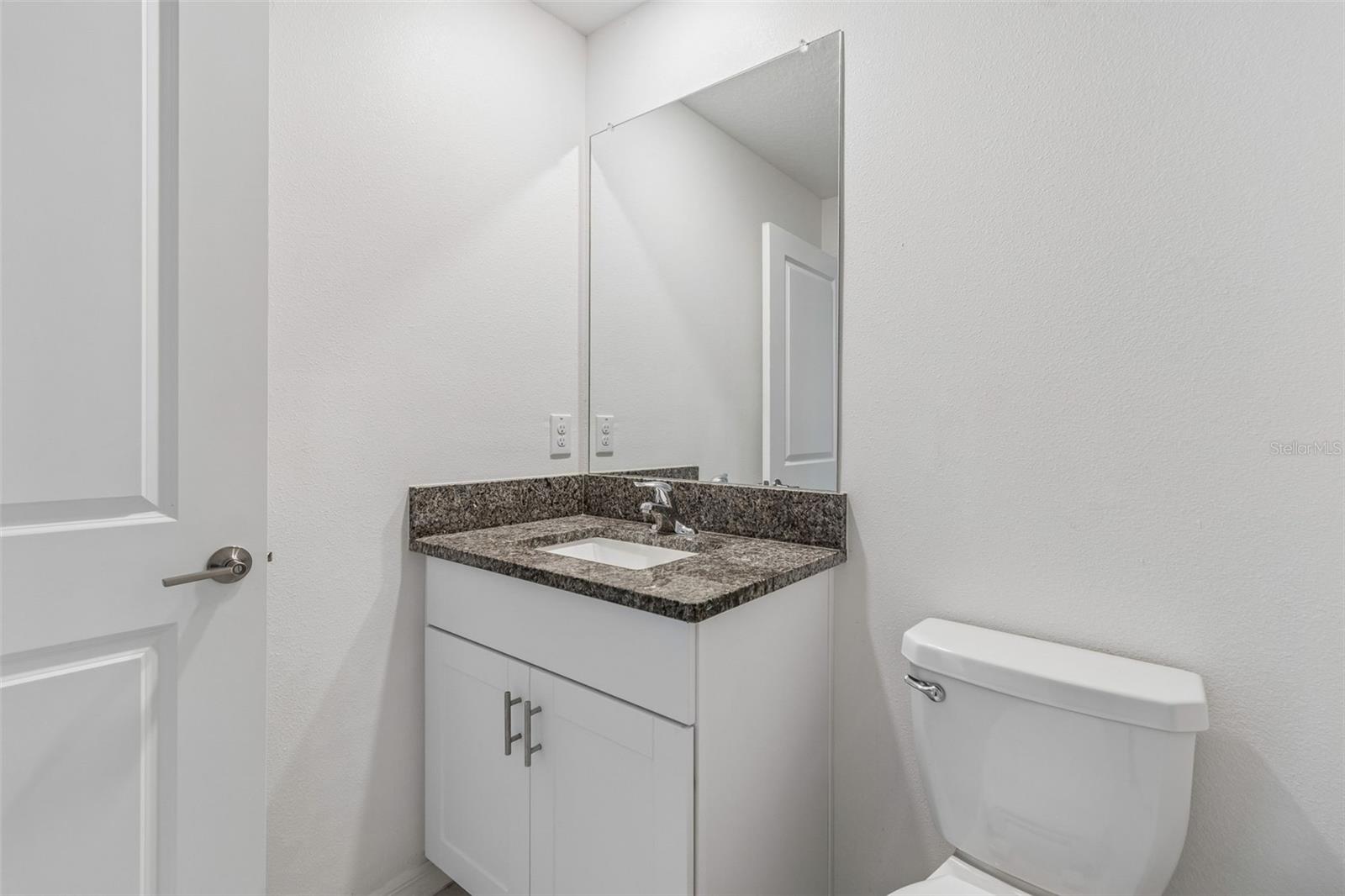 TOWNES/VERIDIAN - Residential Lease