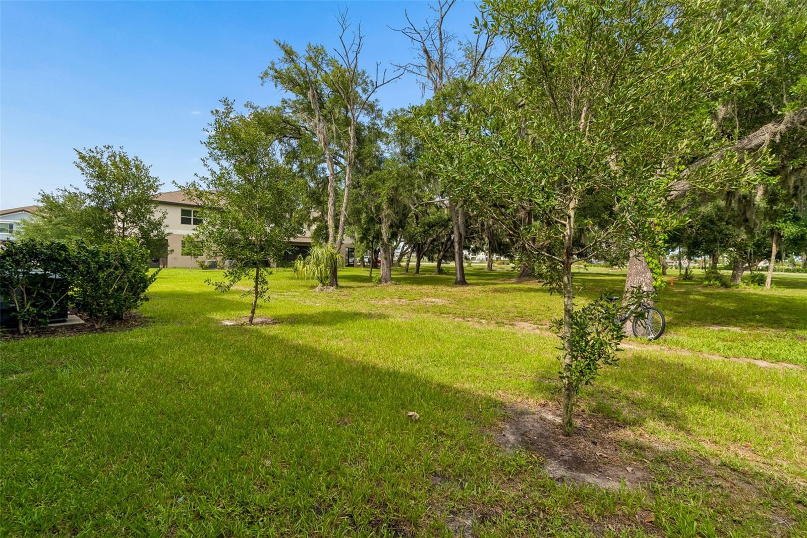 TOWNES/VERIDIAN - Residential Lease