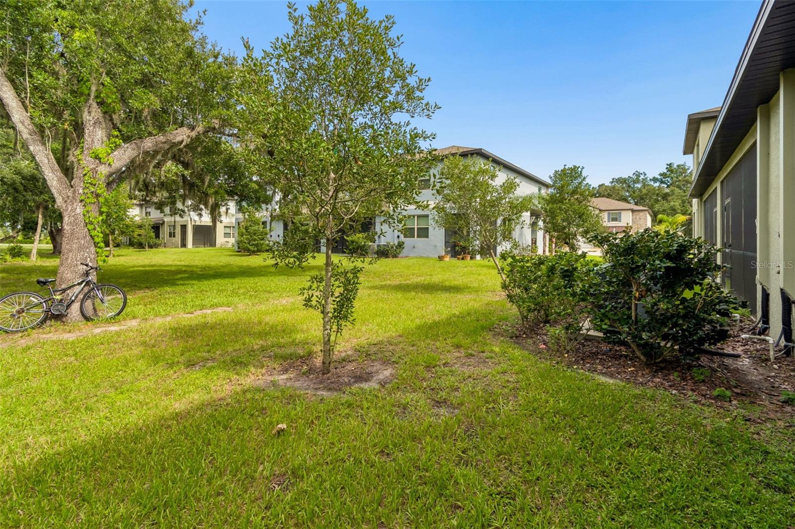 TOWNES/VERIDIAN - Residential Lease