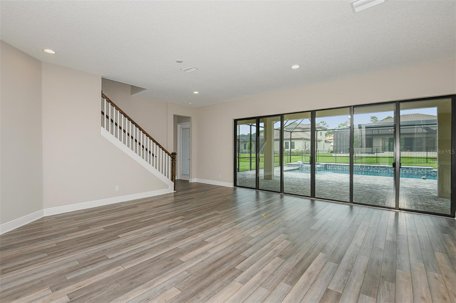 SANCTUARY - Residential