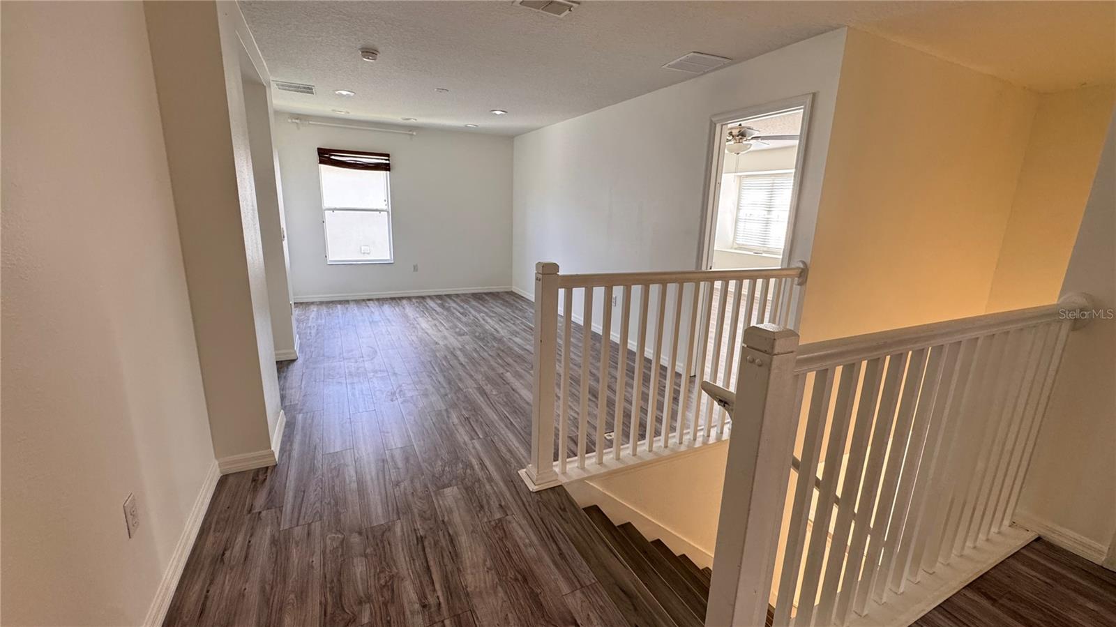 EAGLE CRK PH 01A - Residential Lease