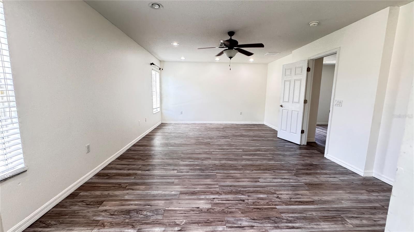 EAGLE CRK PH 01A - Residential Lease