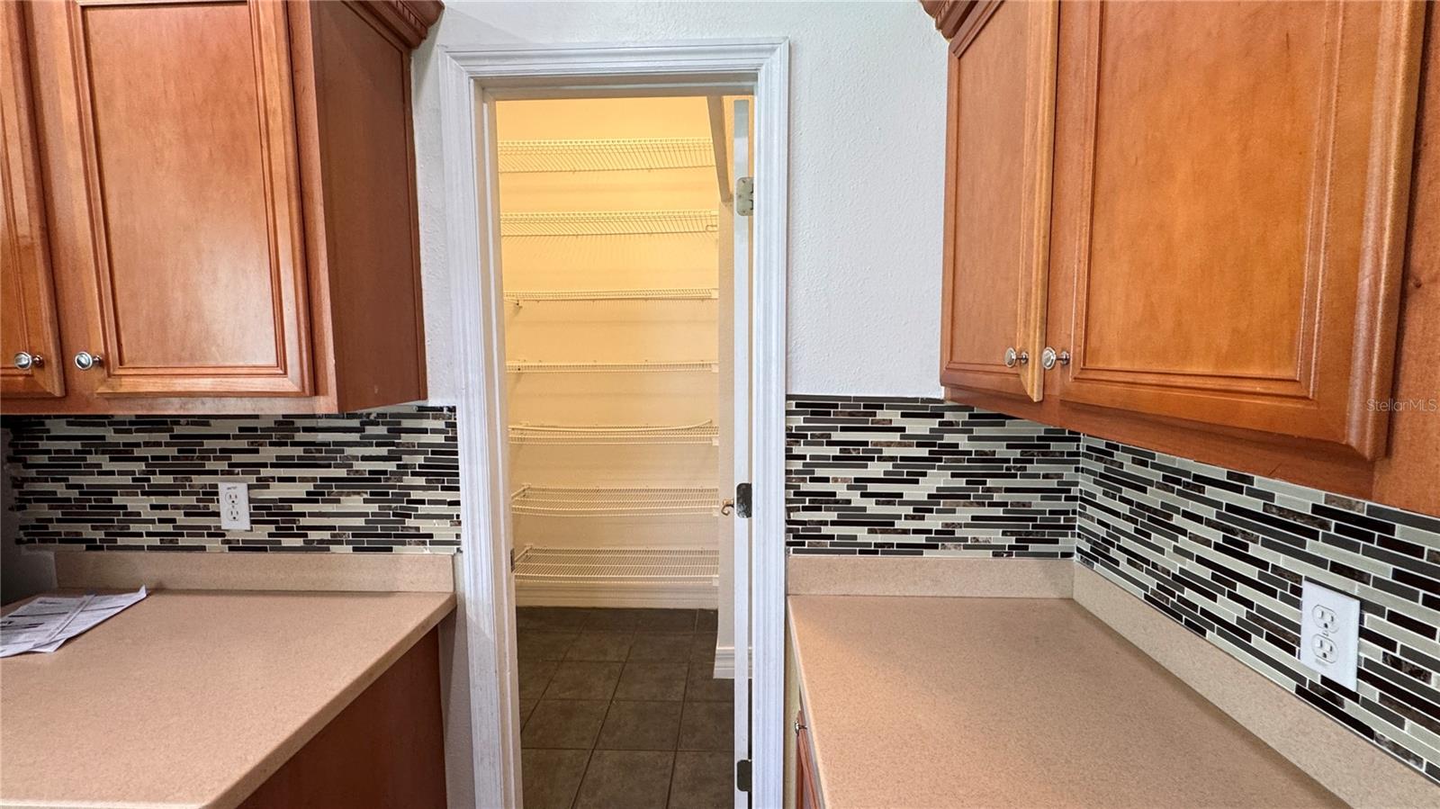 EAGLE CRK PH 01A - Residential Lease