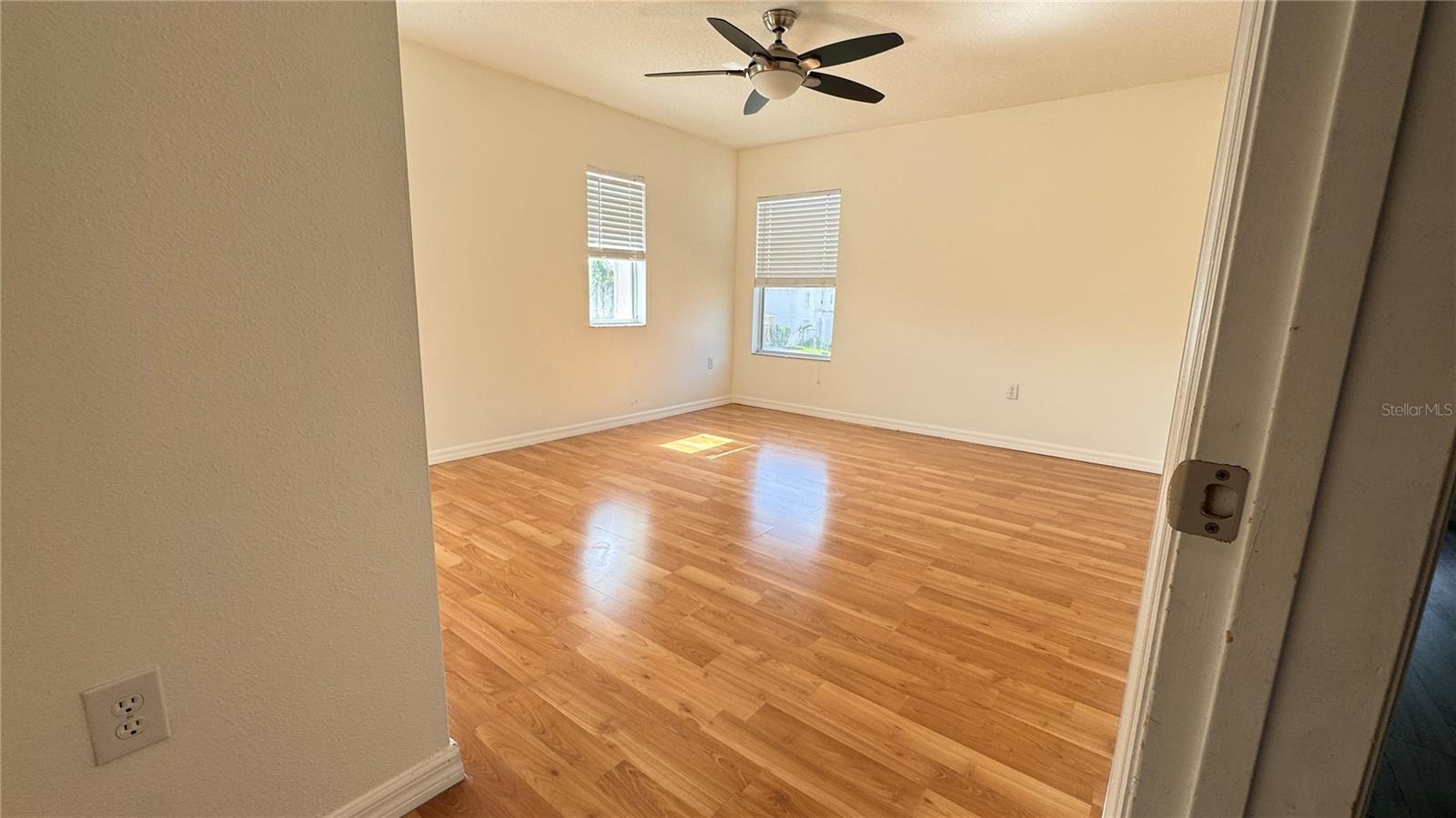 EAGLE CRK PH 01A - Residential Lease