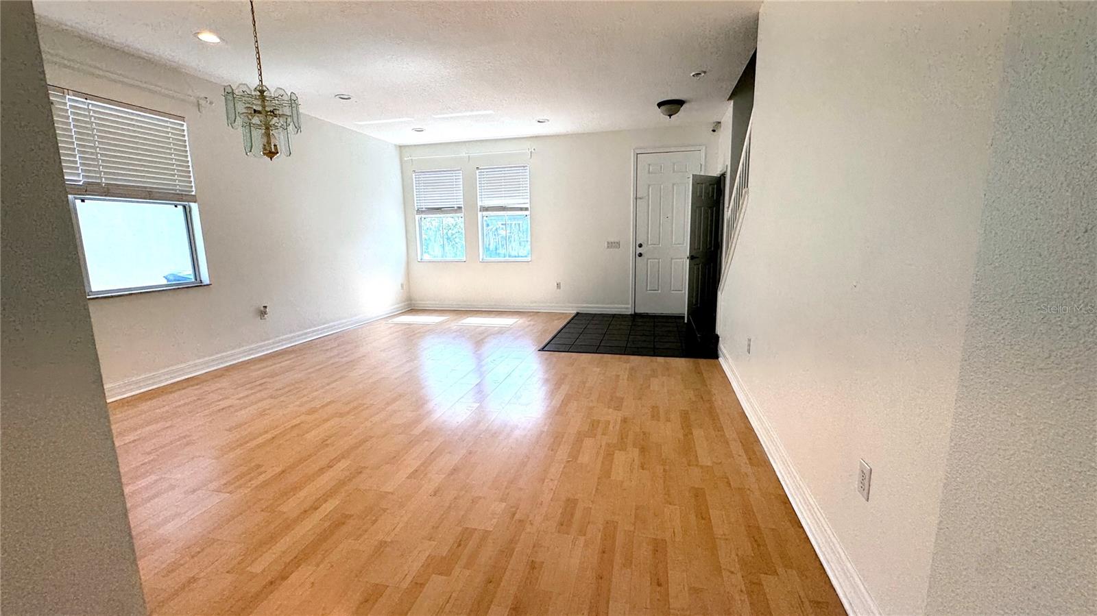 EAGLE CRK PH 01A - Residential Lease