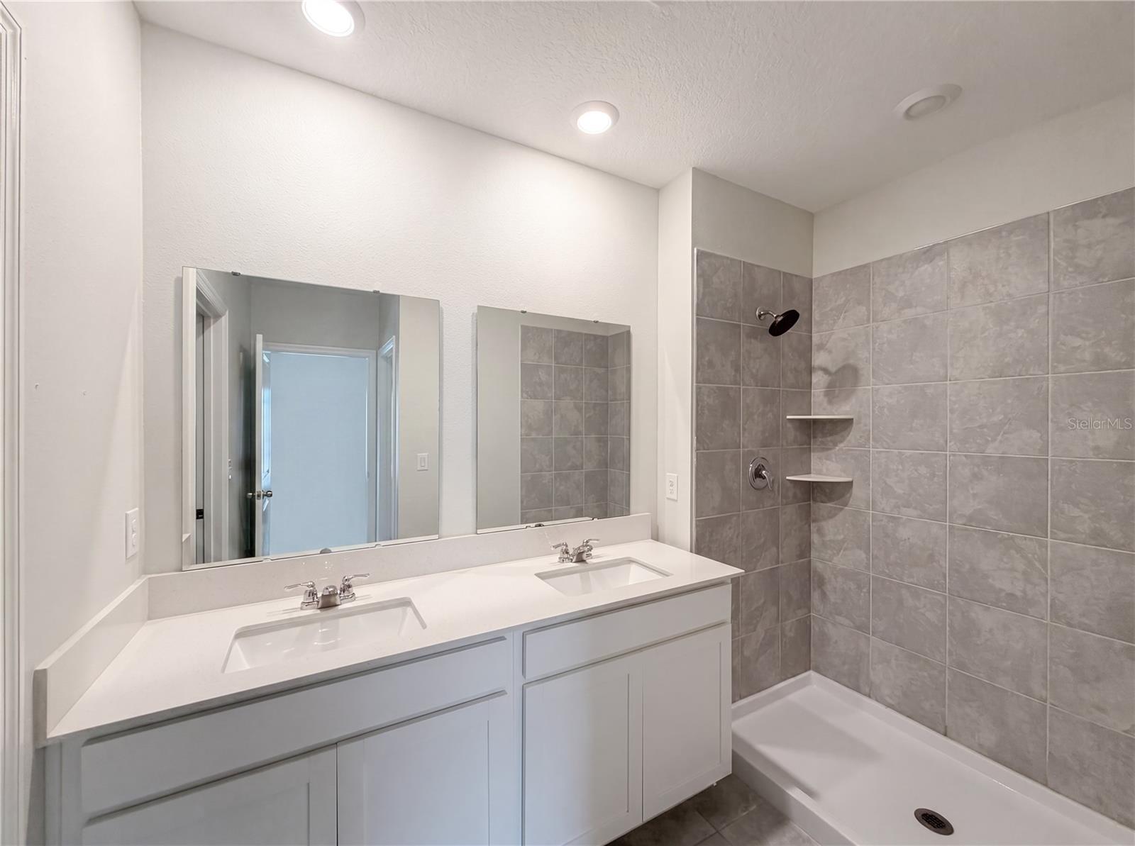 CASCADES PH IA & IB - Residential