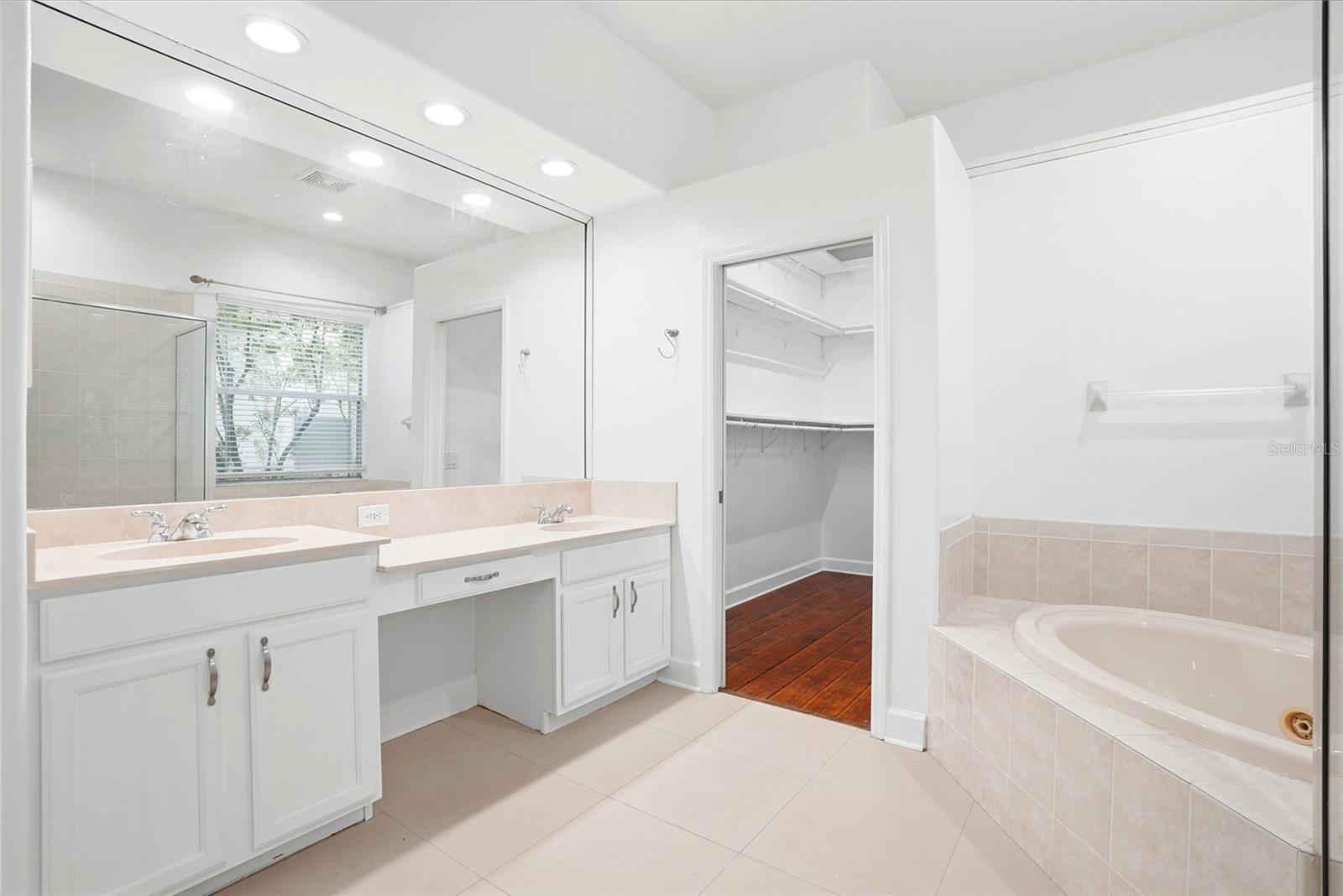 WATERCHASE PH 1 - Residential