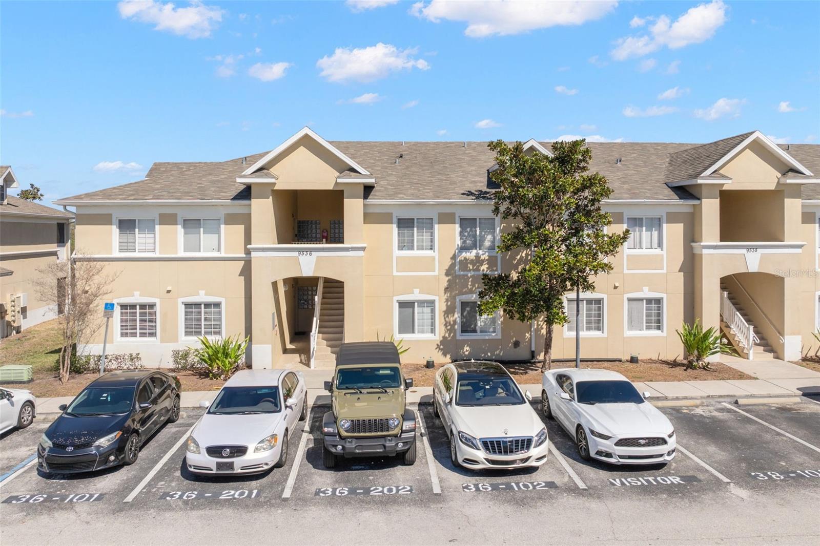 VILLAGES OF BLOOMINGDALE CONDO - Residential