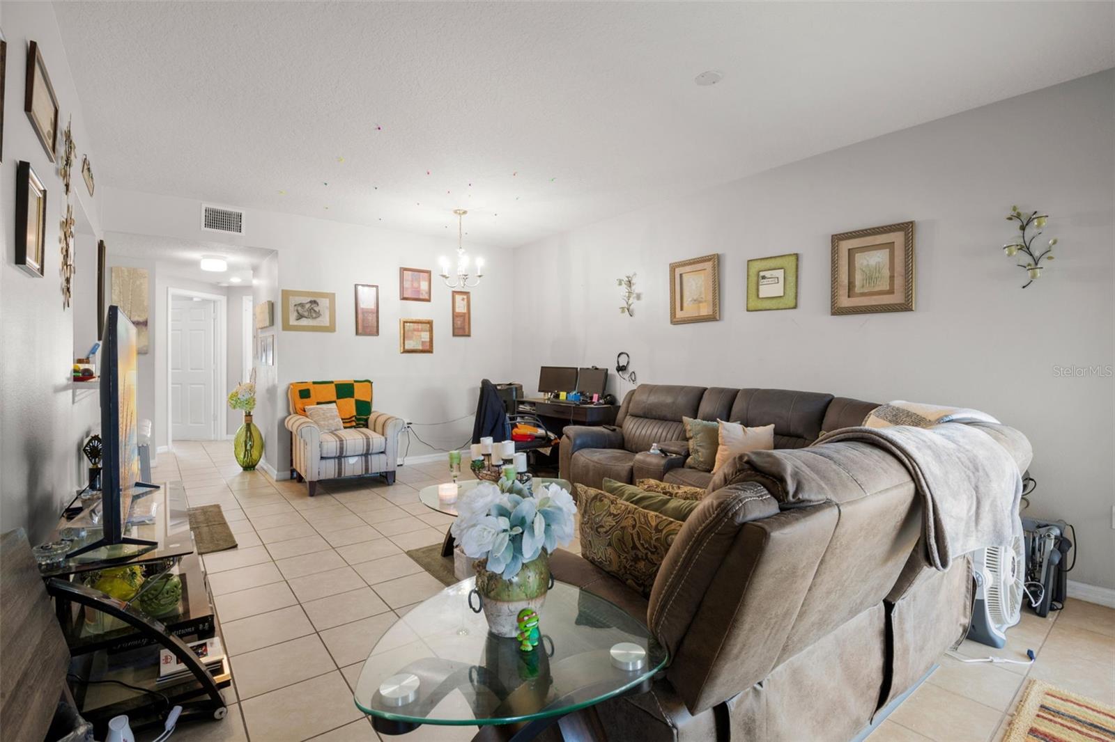 VILLAGES OF BLOOMINGDALE CONDO - Residential