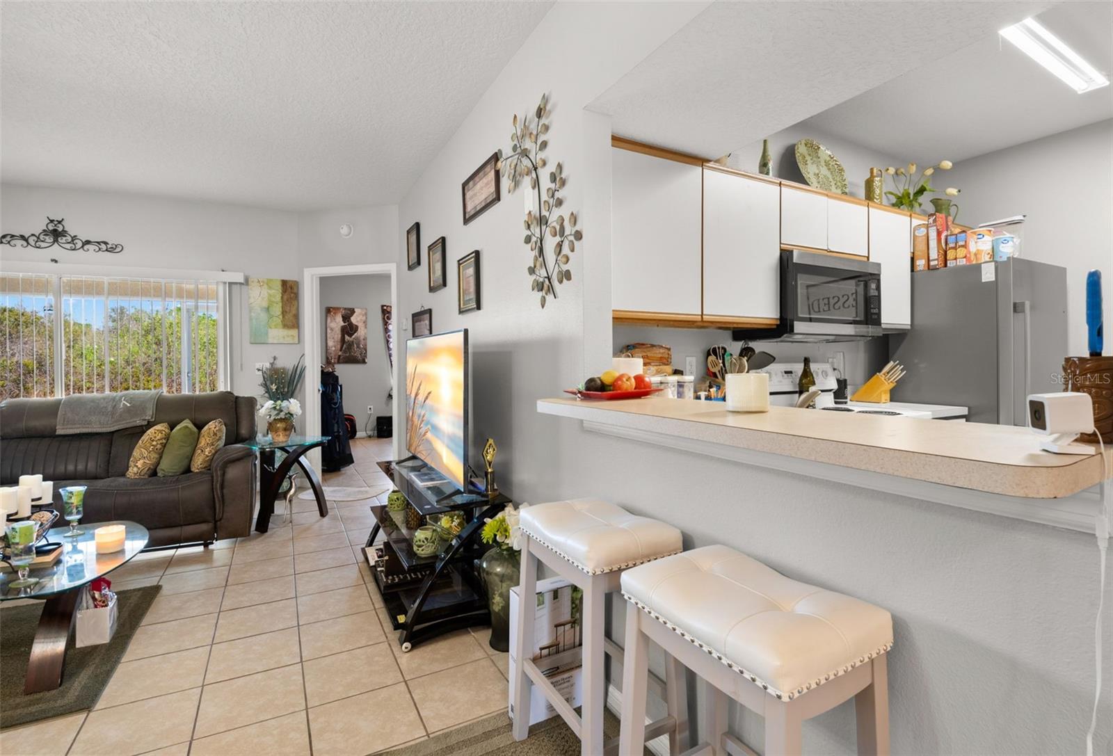 VILLAGES OF BLOOMINGDALE CONDO - Residential