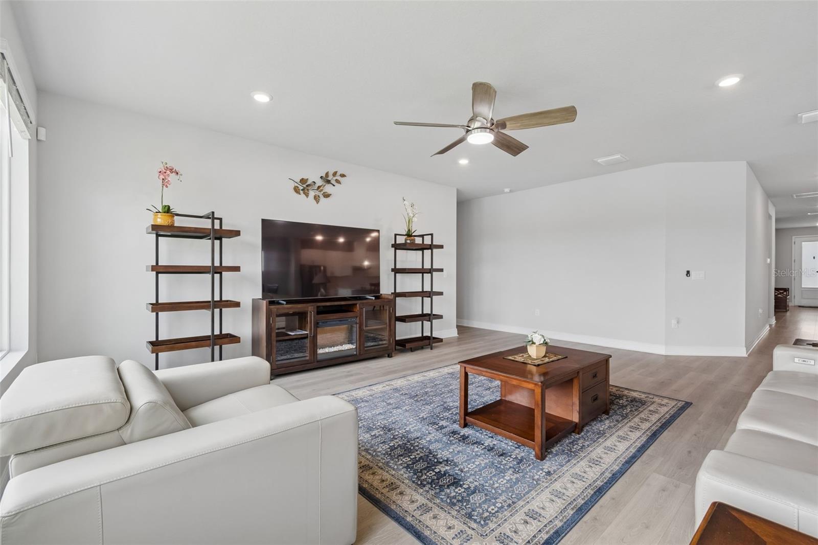 CHAPEL CROSSINGS PCLS D & H - Residential