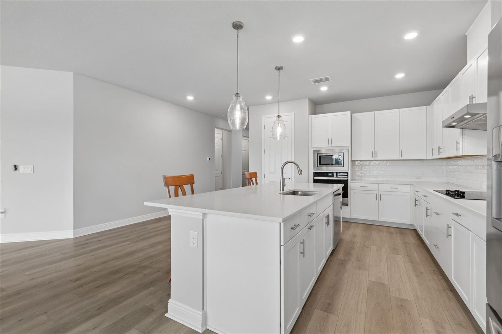CHAPEL CROSSINGS PCLS D & H - Residential