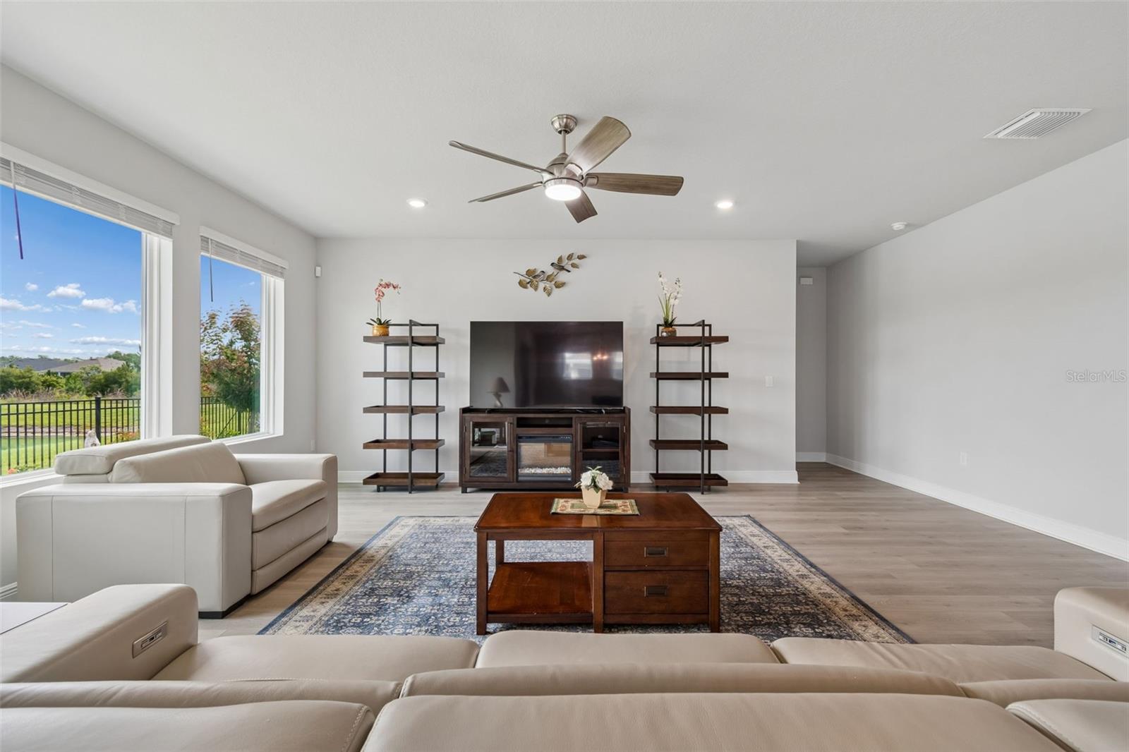 CHAPEL CROSSINGS PCLS D & H - Residential