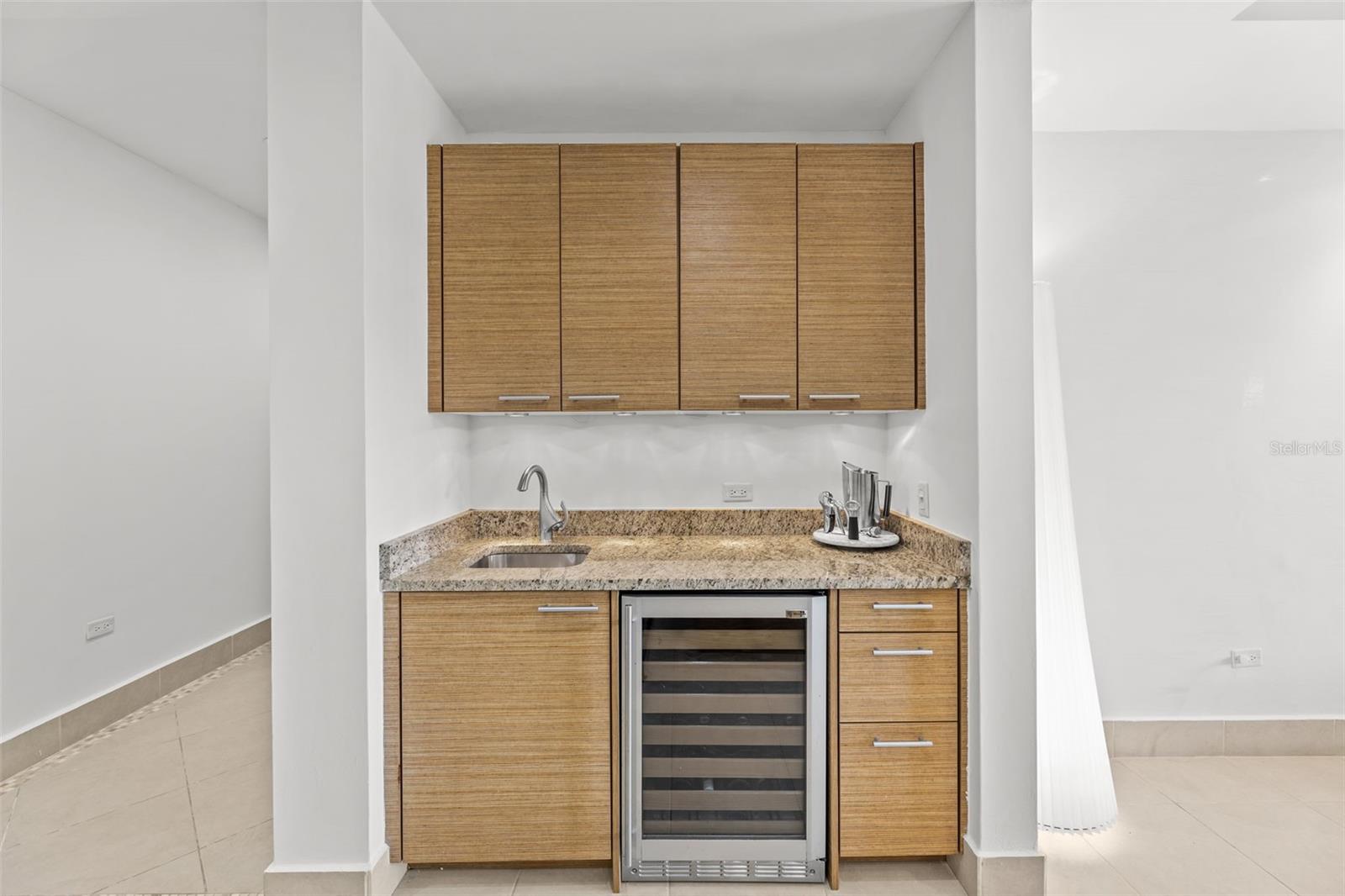 BAHÍA BEACH RESORT - Residential Lease