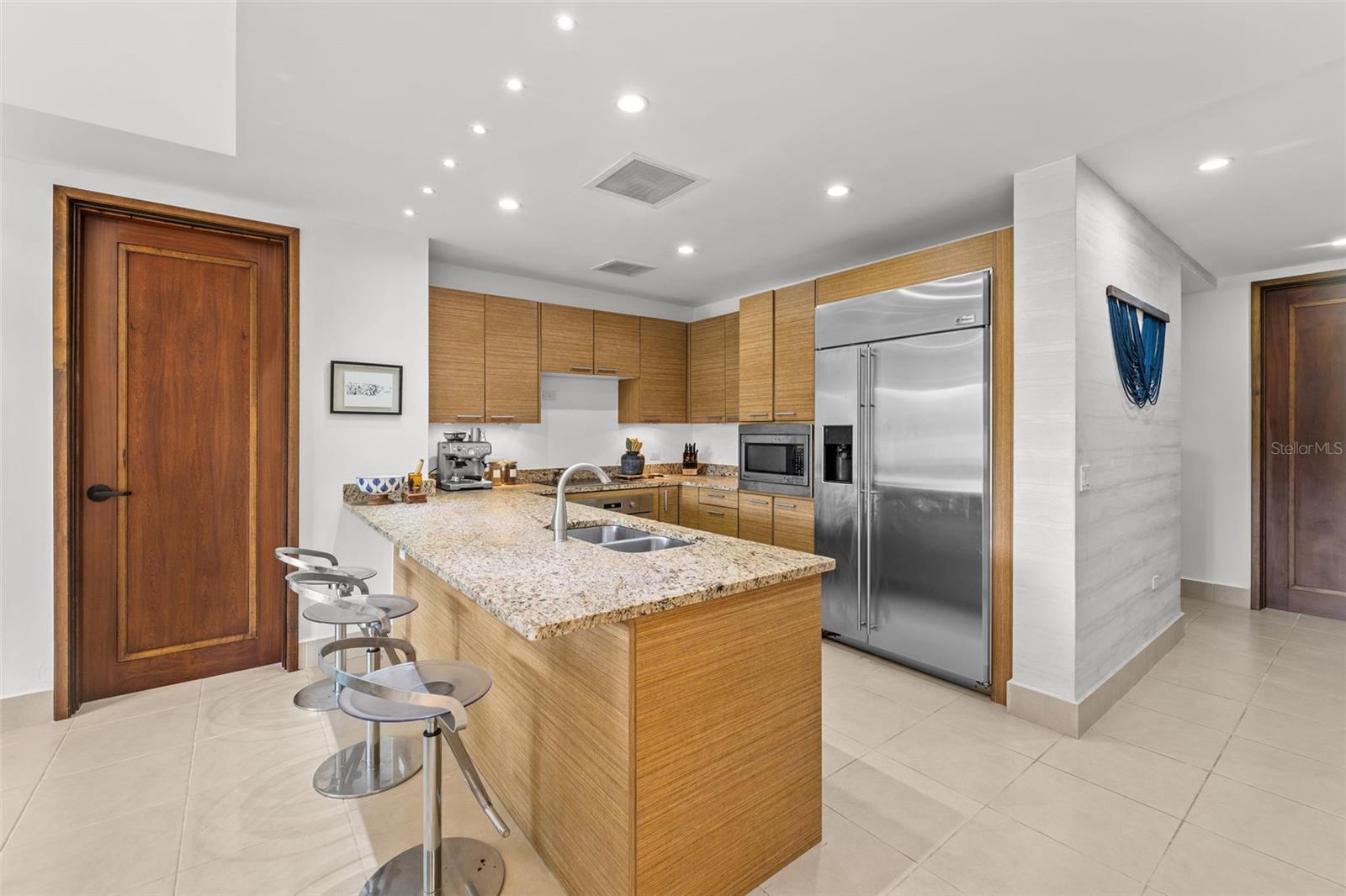 BAHÍA BEACH RESORT - Residential Lease