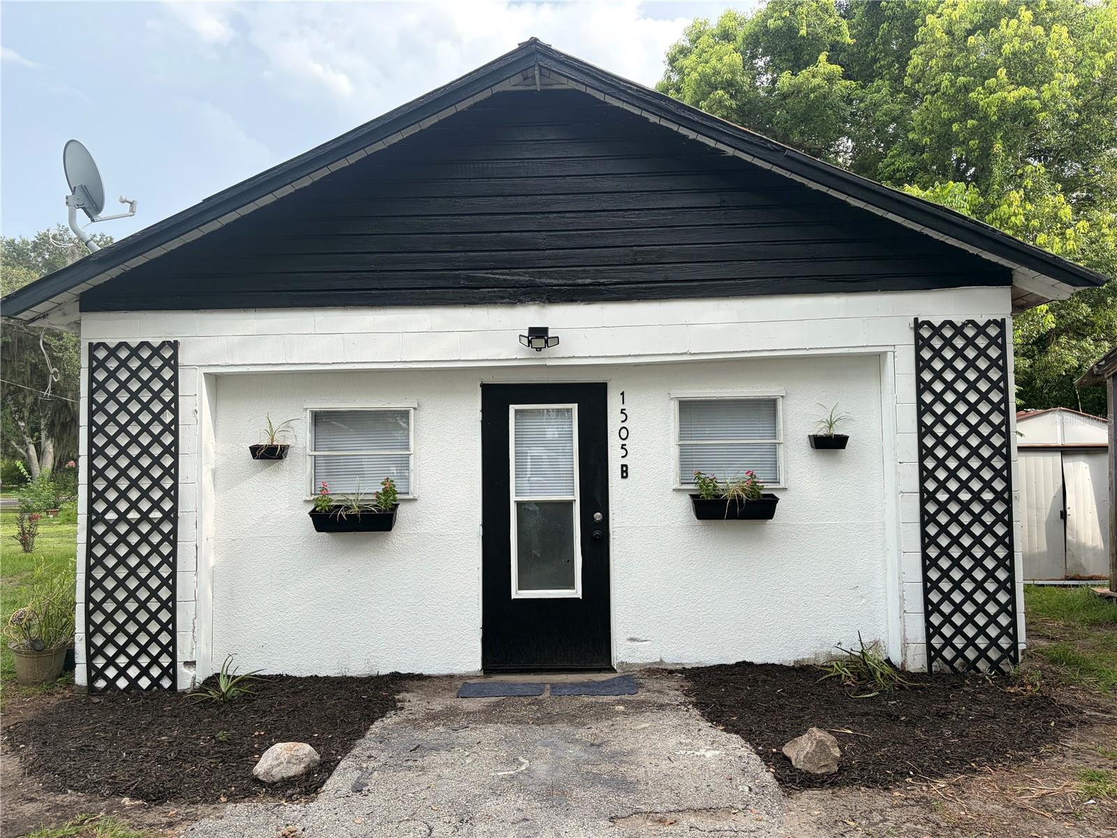DIXIE GARDENS - Residential