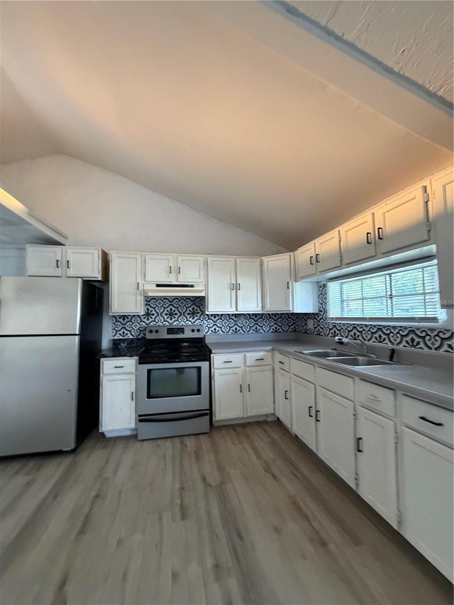 DIXIE GARDENS - Residential