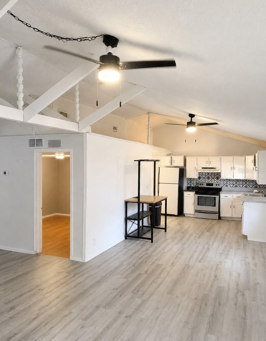 DIXIE GARDENS - Residential