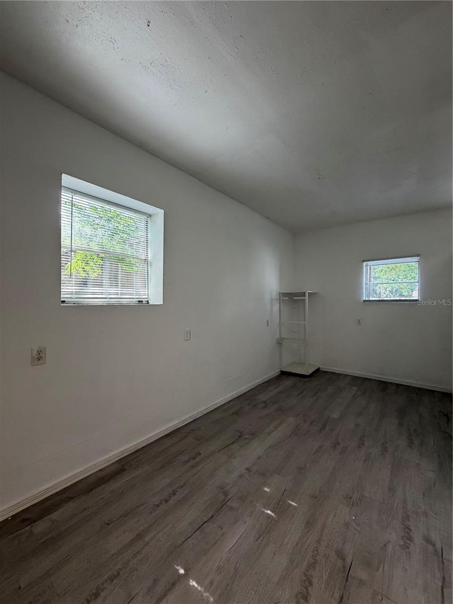 DIXIE GARDENS - Residential