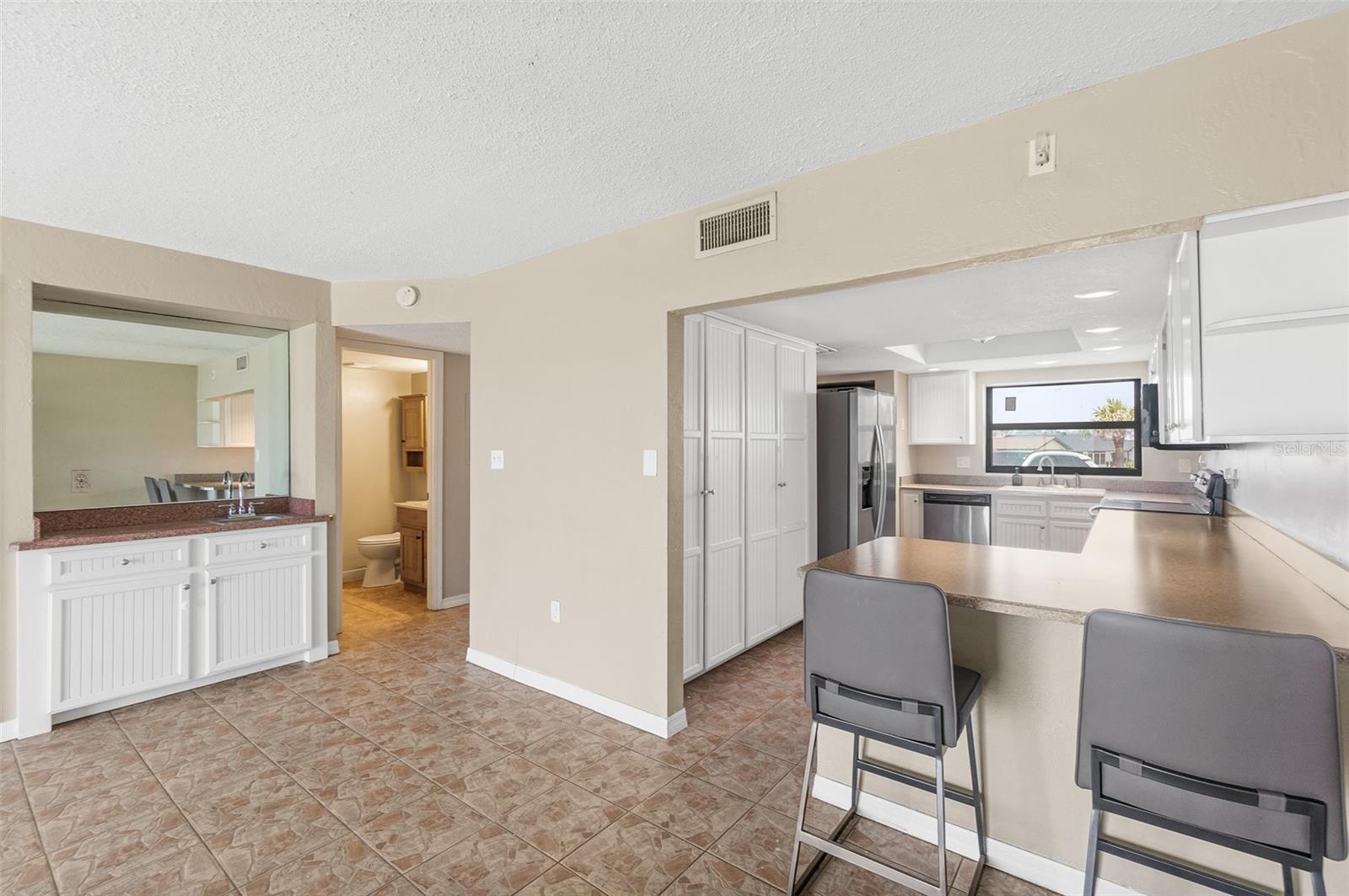 OCEANAIRE CONDO/ORMOND/SEA - Residential