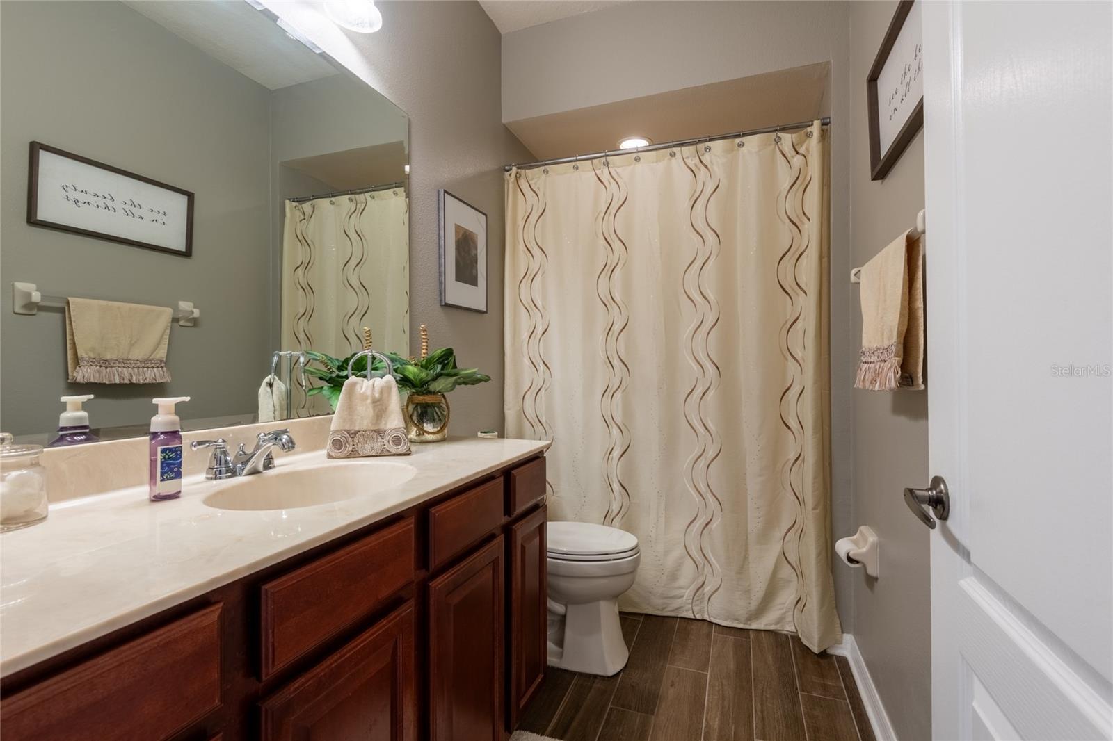 SUNCOAST LAKES PH 2 - Residential