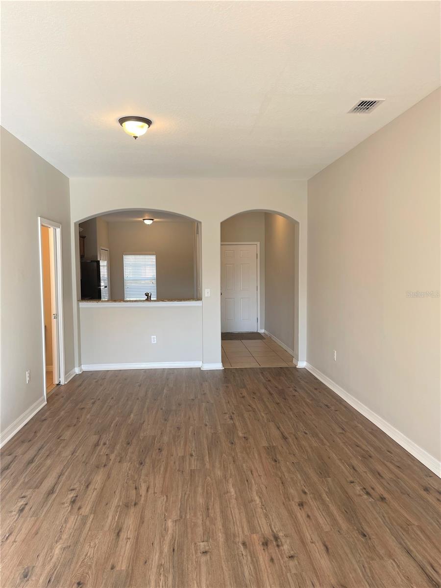 AUTUMNWOOD GROVE - Residential Lease