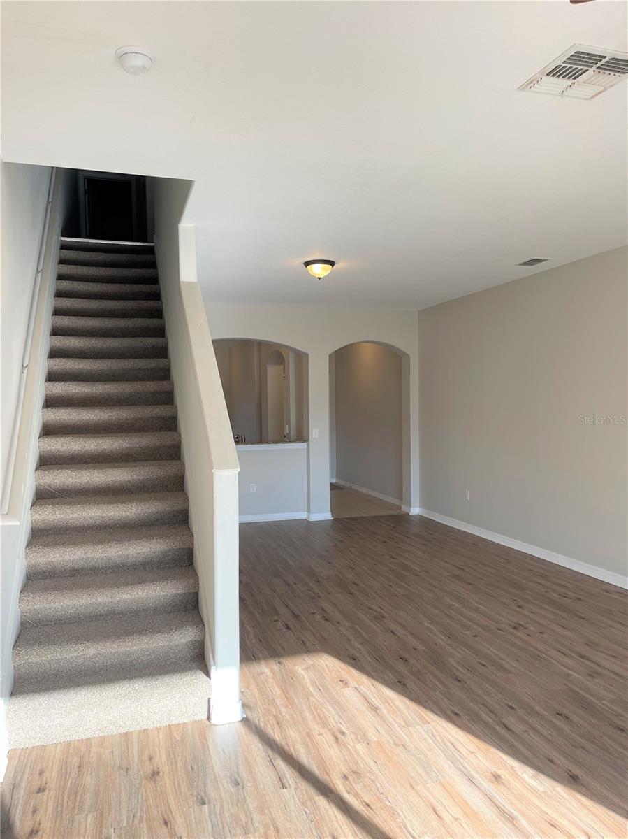 AUTUMNWOOD GROVE - Residential Lease