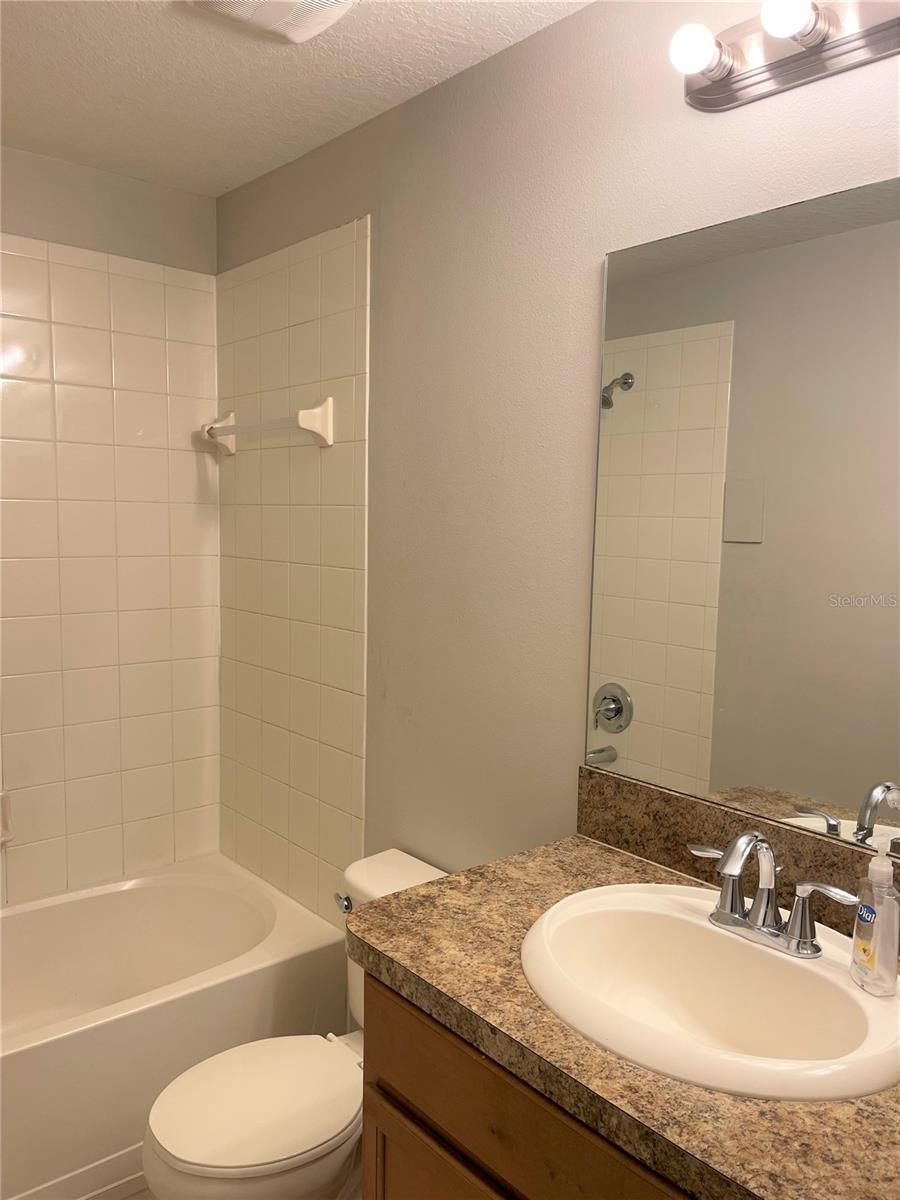 AUTUMNWOOD GROVE - Residential Lease