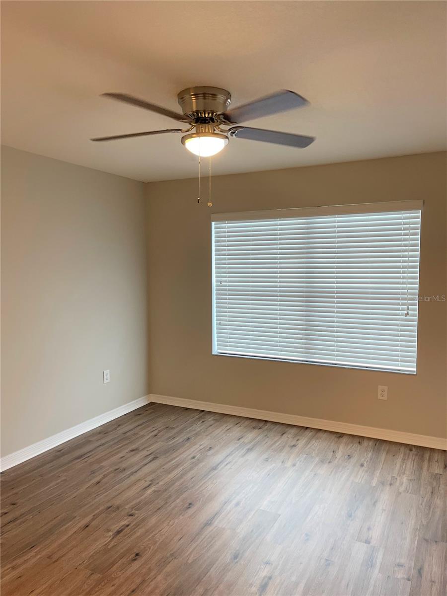 AUTUMNWOOD GROVE - Residential Lease