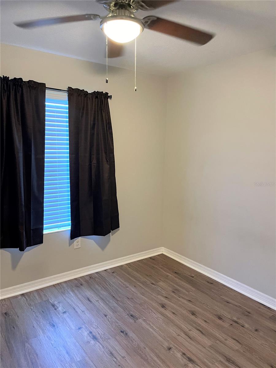 AUTUMNWOOD GROVE - Residential Lease