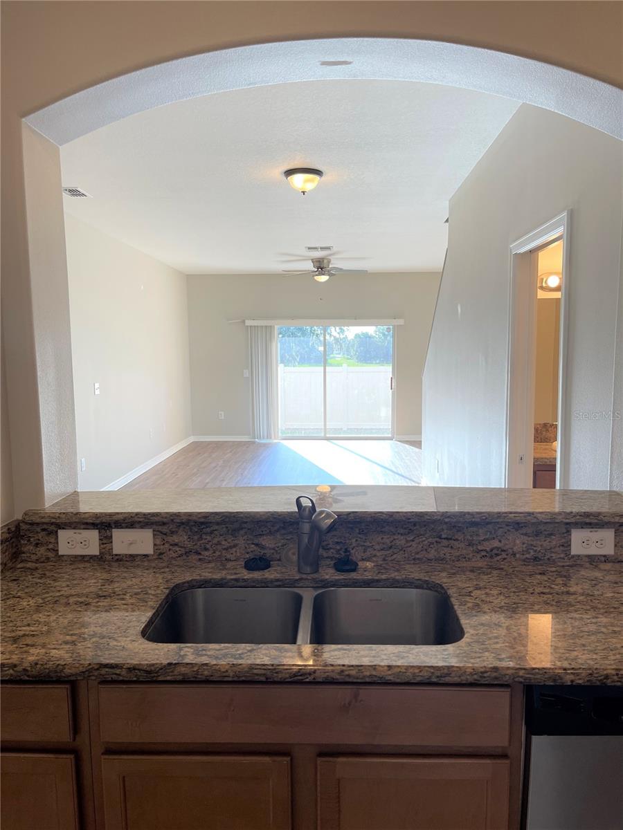 AUTUMNWOOD GROVE - Residential Lease