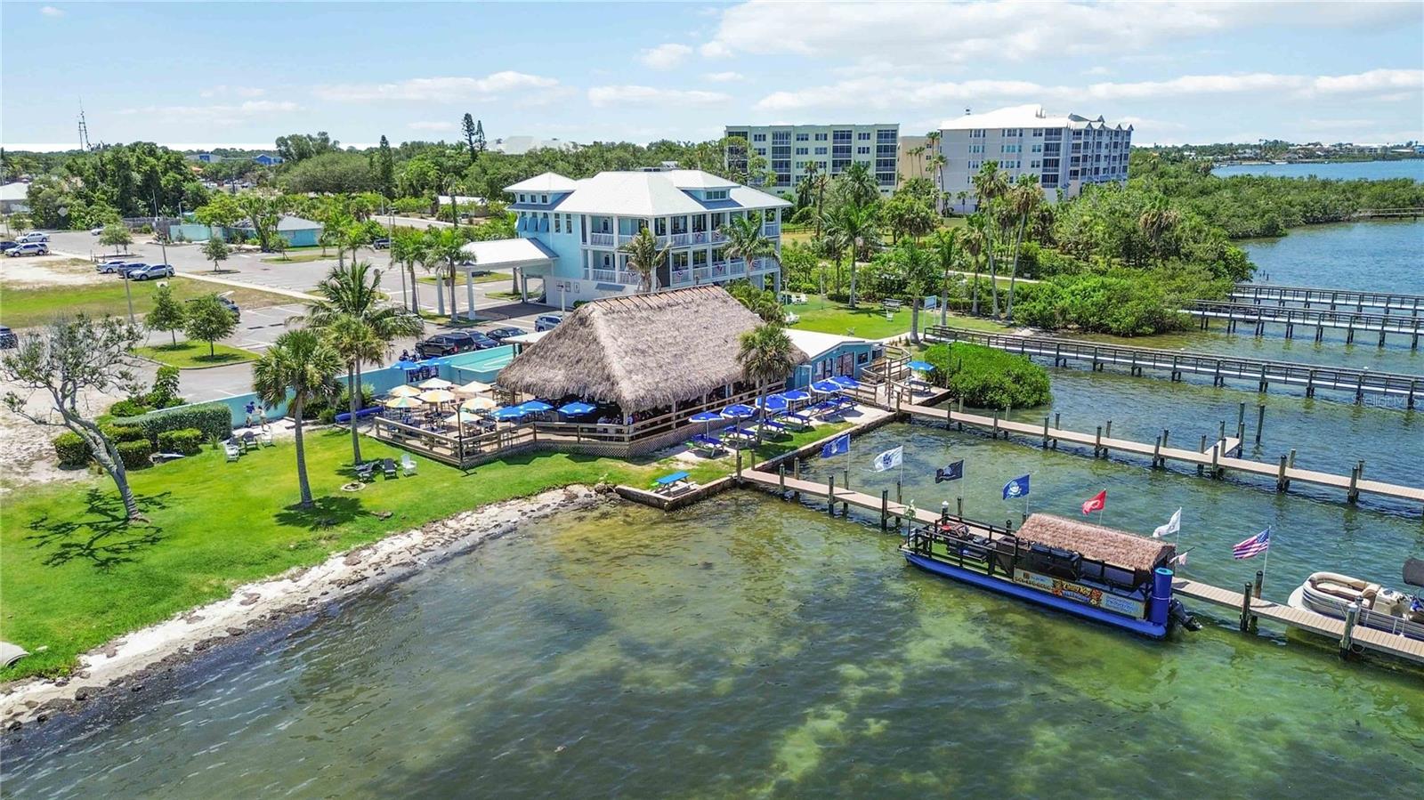 PARROT BAY - Land