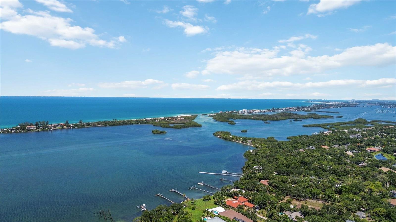 PARROT BAY - Land