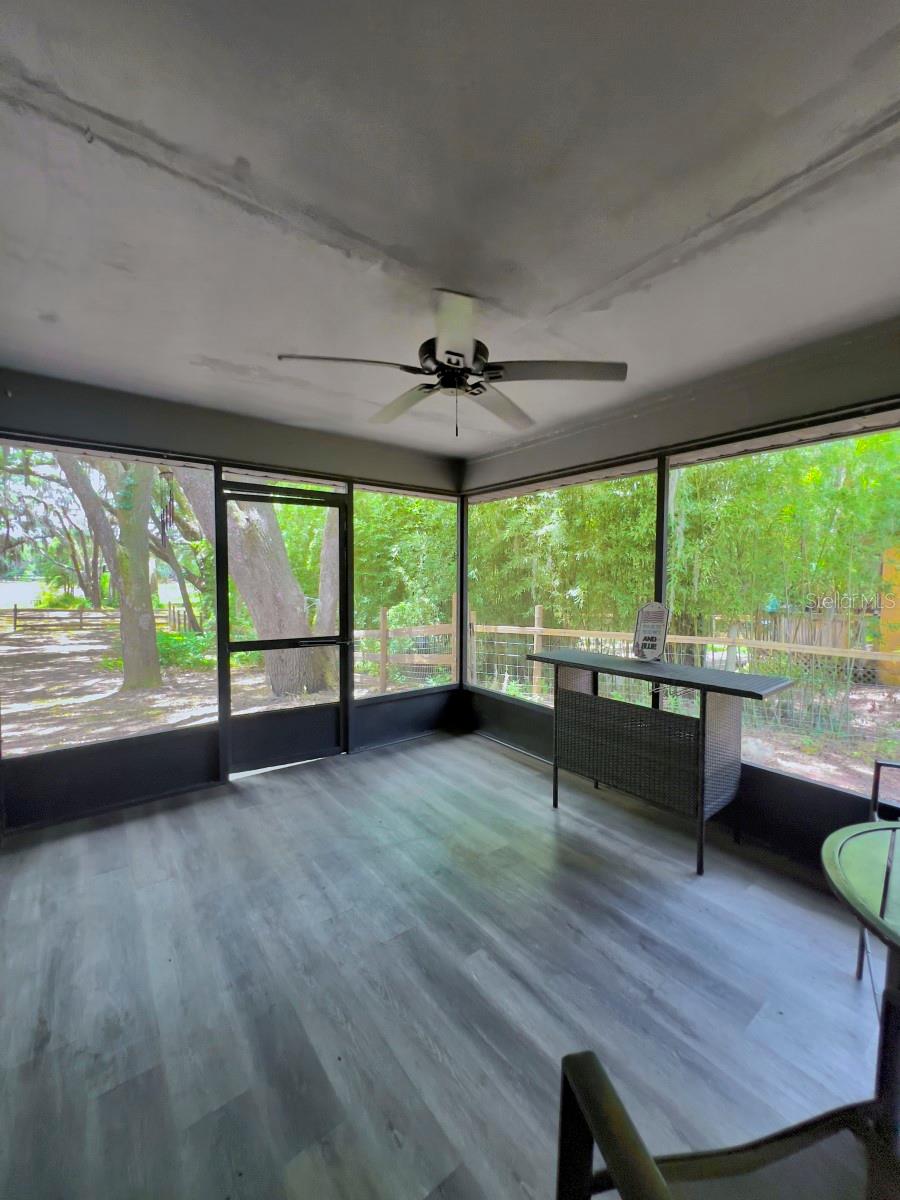 RAINBOW LAKES ESTATE - Residential