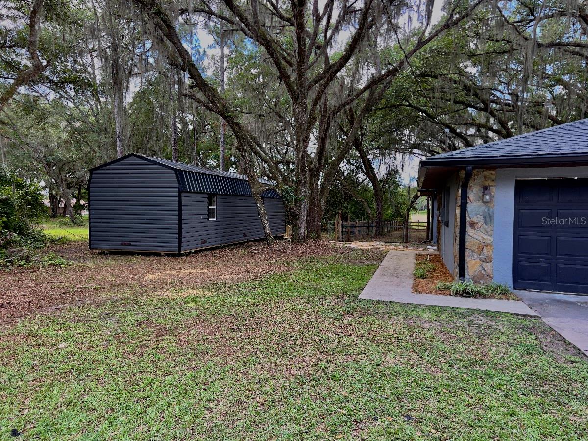 RAINBOW LAKES ESTATE - Residential