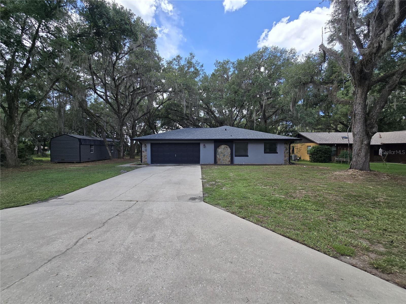 RAINBOW LAKES ESTATE - Residential