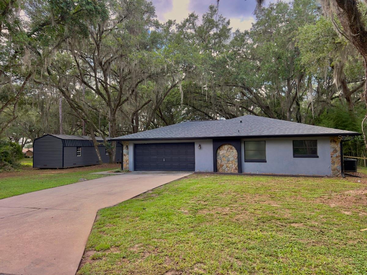 RAINBOW LAKES ESTATE - Residential