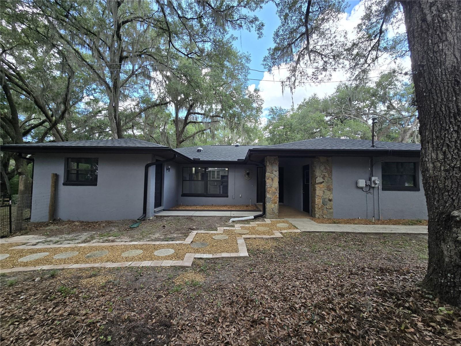 RAINBOW LAKES ESTATE - Residential