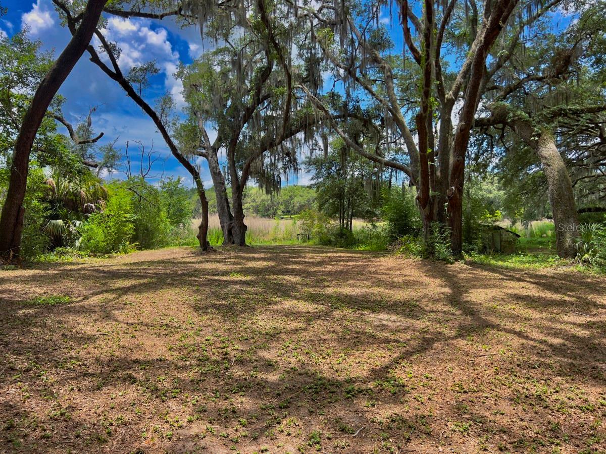 RAINBOW LAKES ESTATE - Residential