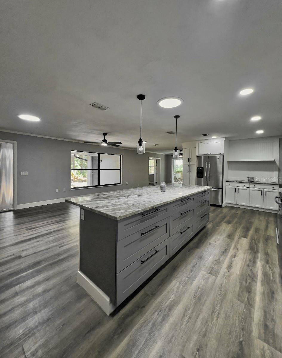 RAINBOW LAKES ESTATE - Residential